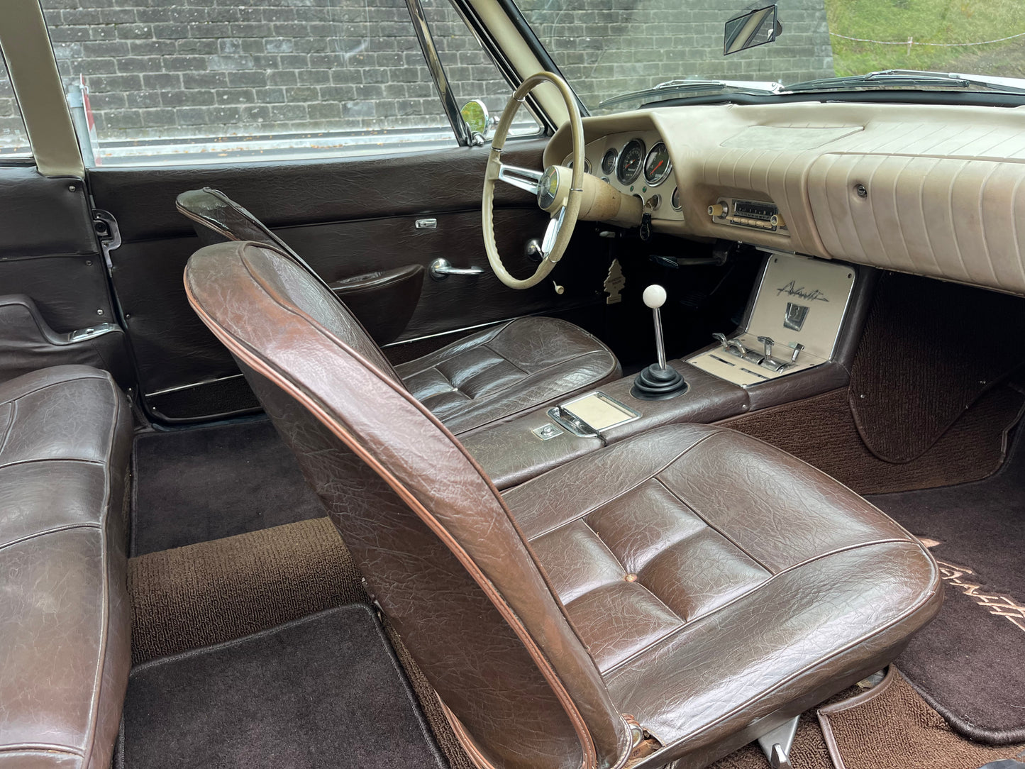 Vintage 1963 Studebacker-Avanti