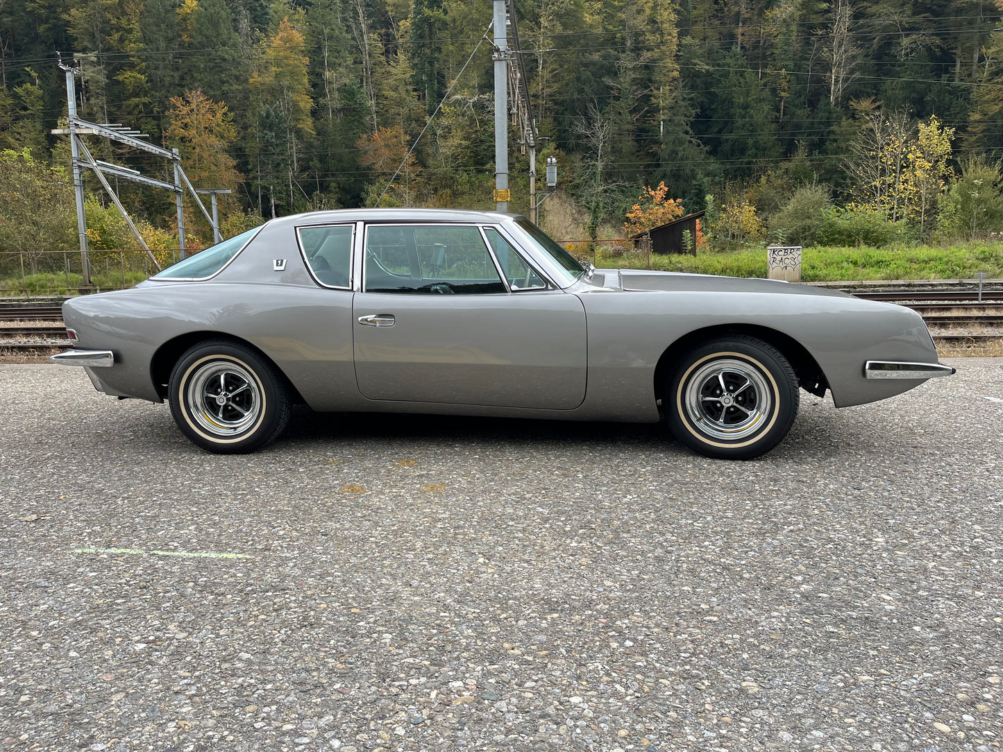 Vintage 1963 Studebacker-Avanti