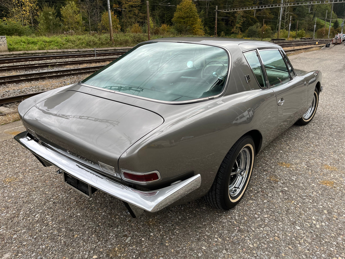Vintage 1963 Studebacker-Avanti