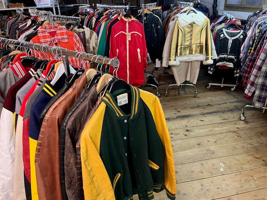 -Vintage-Clothing-Stock for Sale-  -1108- Styles-Total..!!